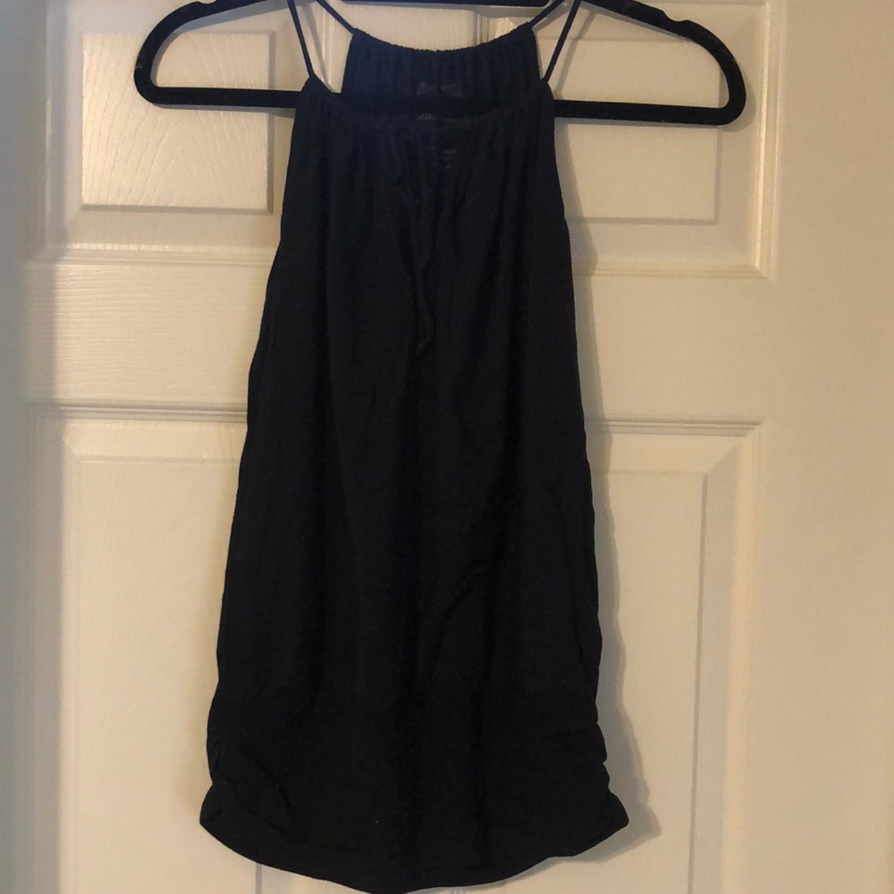 Navy blue key hole tank with thick elastic band at bottom
